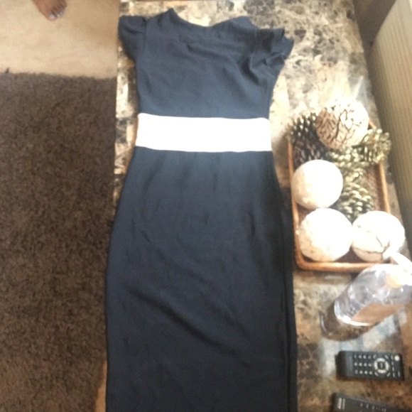 Midi dress very fitted - Picture 2 of 3